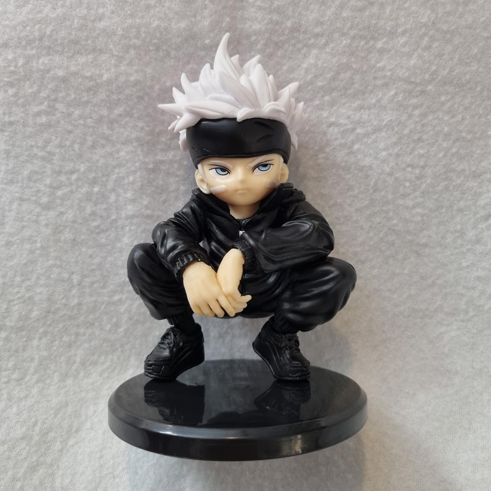 Jujutsu Kaisen Satoru Gojo Figure  Sitting Pose Car Study Table Desk Collectible